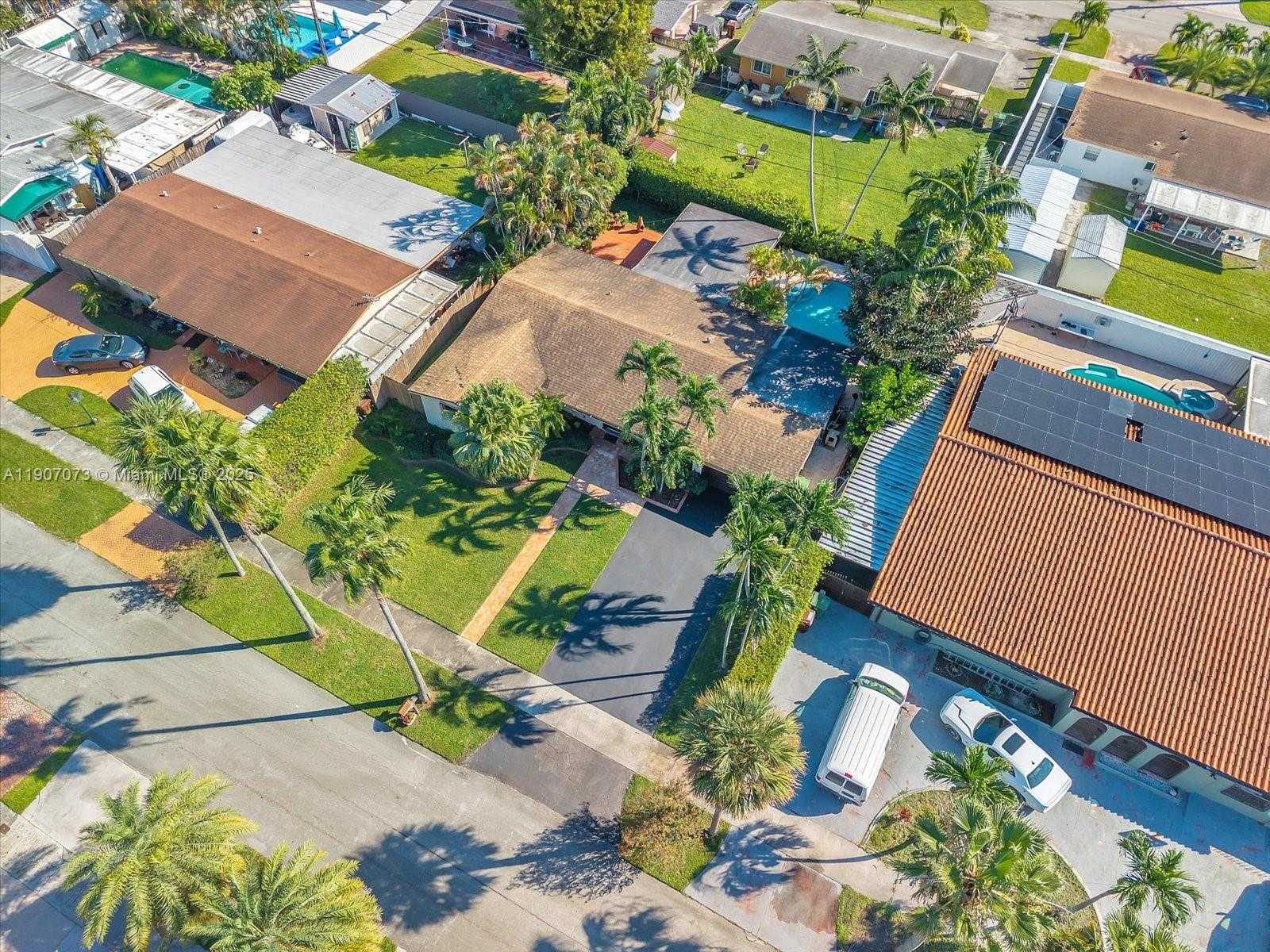 Small Image of 1300 WEST 77TH ST, Hialeah Number 32