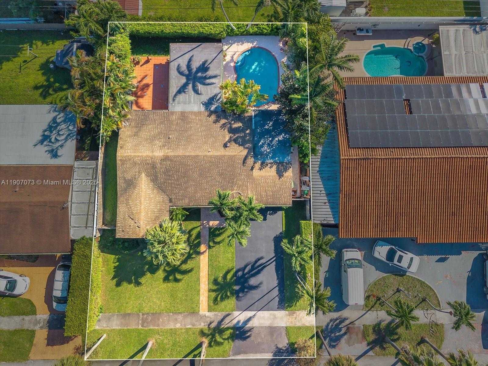 Small Image of 1300 WEST 77TH ST, Hialeah Number 34