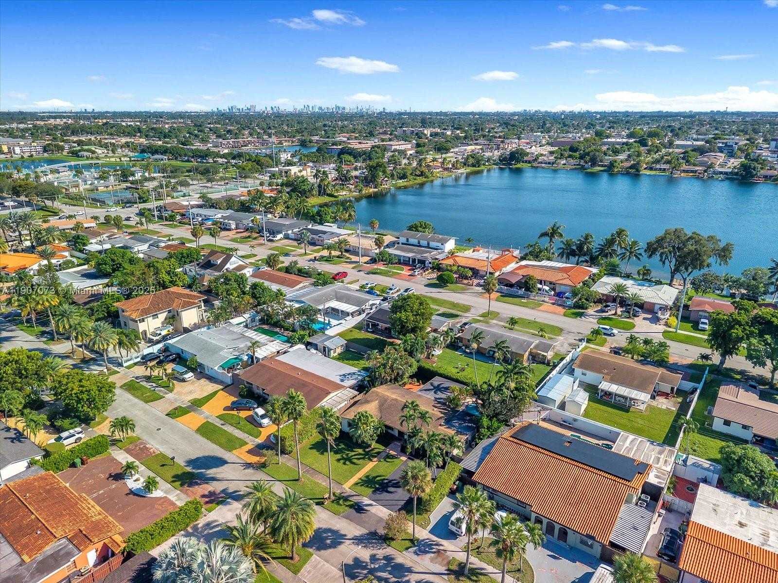 Small Image of 1300 WEST 77TH ST, Hialeah Number 39