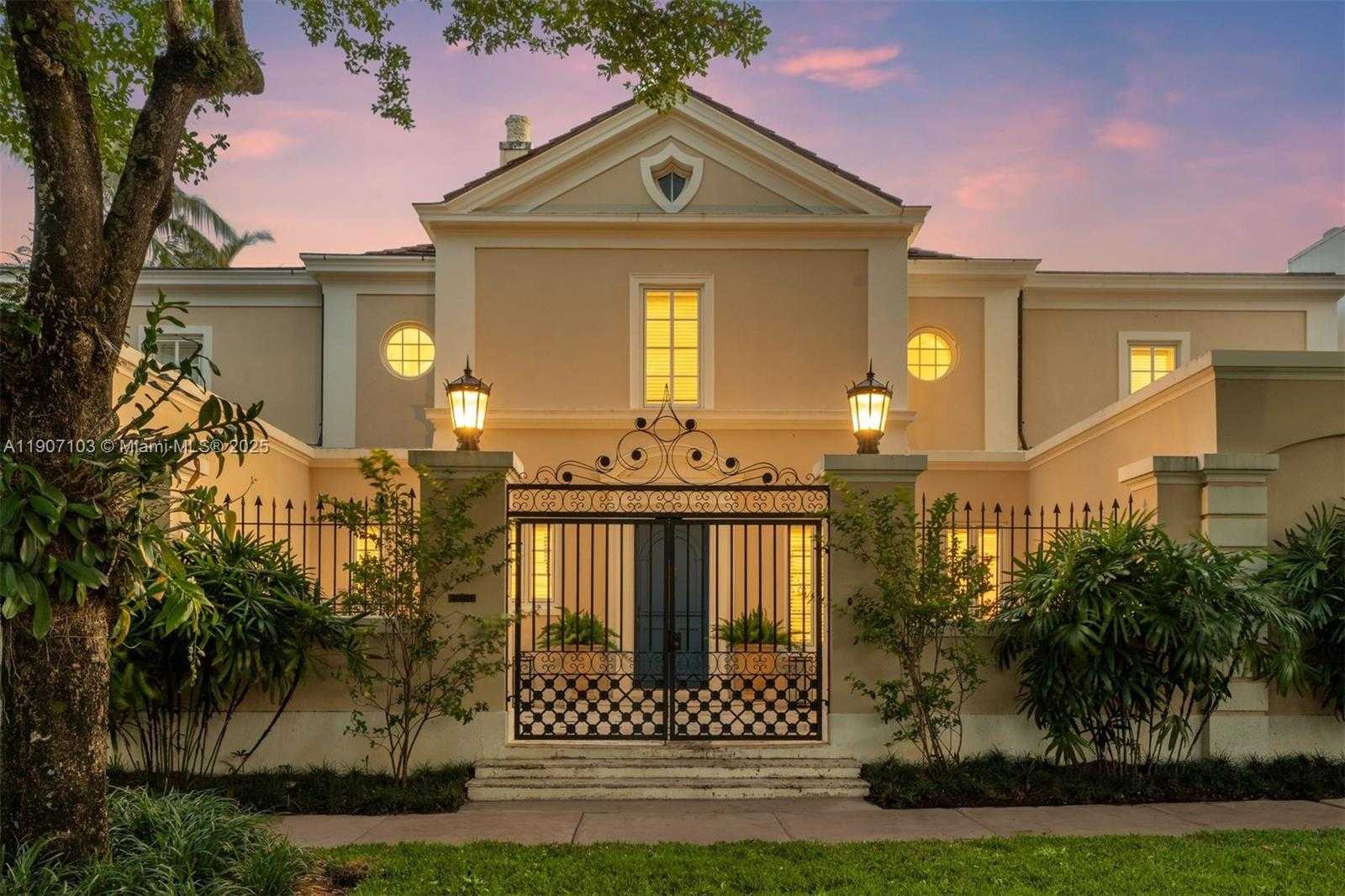 Small Image of 1004 COTORRO AVE, Coral Gables Number 1