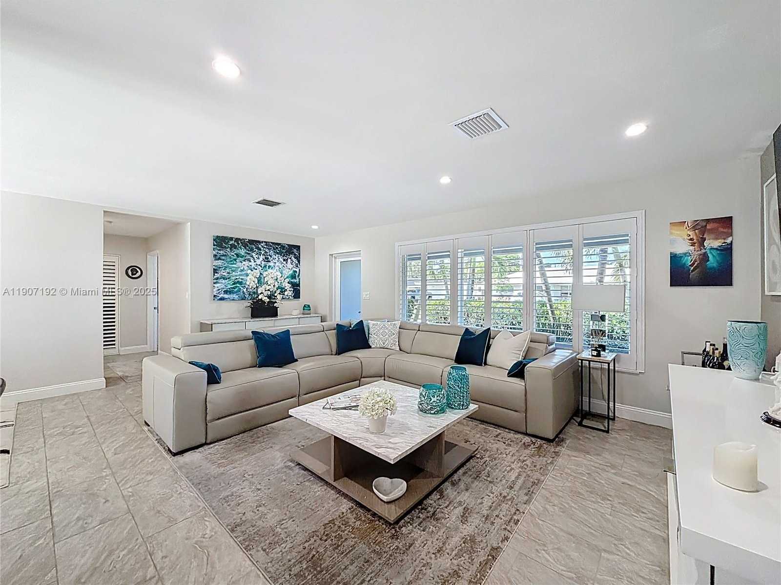 Small Image of 3654 NORTH EAST 19TH AVE, Oakland Park Number 11