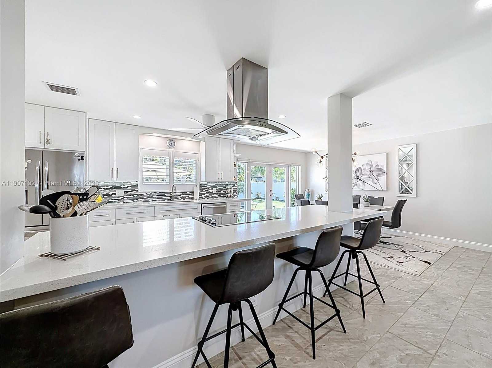 Small Image of 3654 NORTH EAST 19TH AVE, Oakland Park Number 14