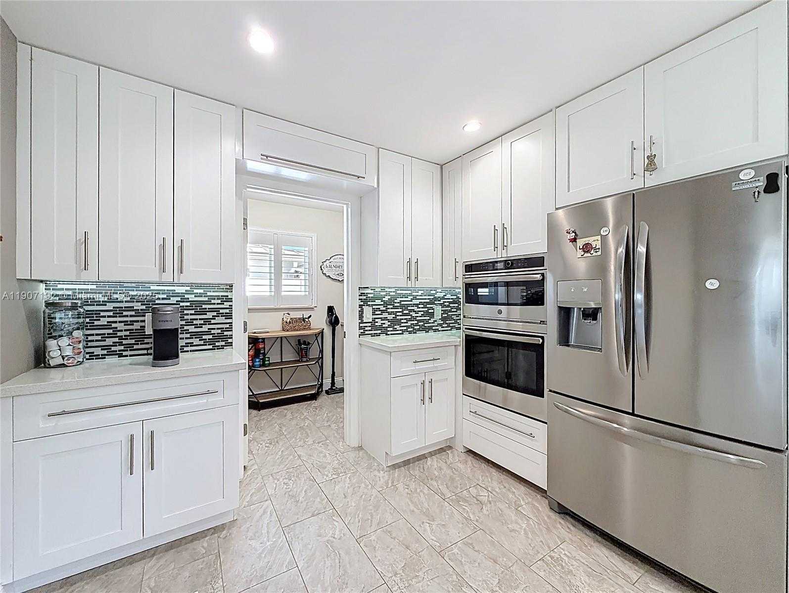 Small Image of 3654 NORTH EAST 19TH AVE, Oakland Park Number 22