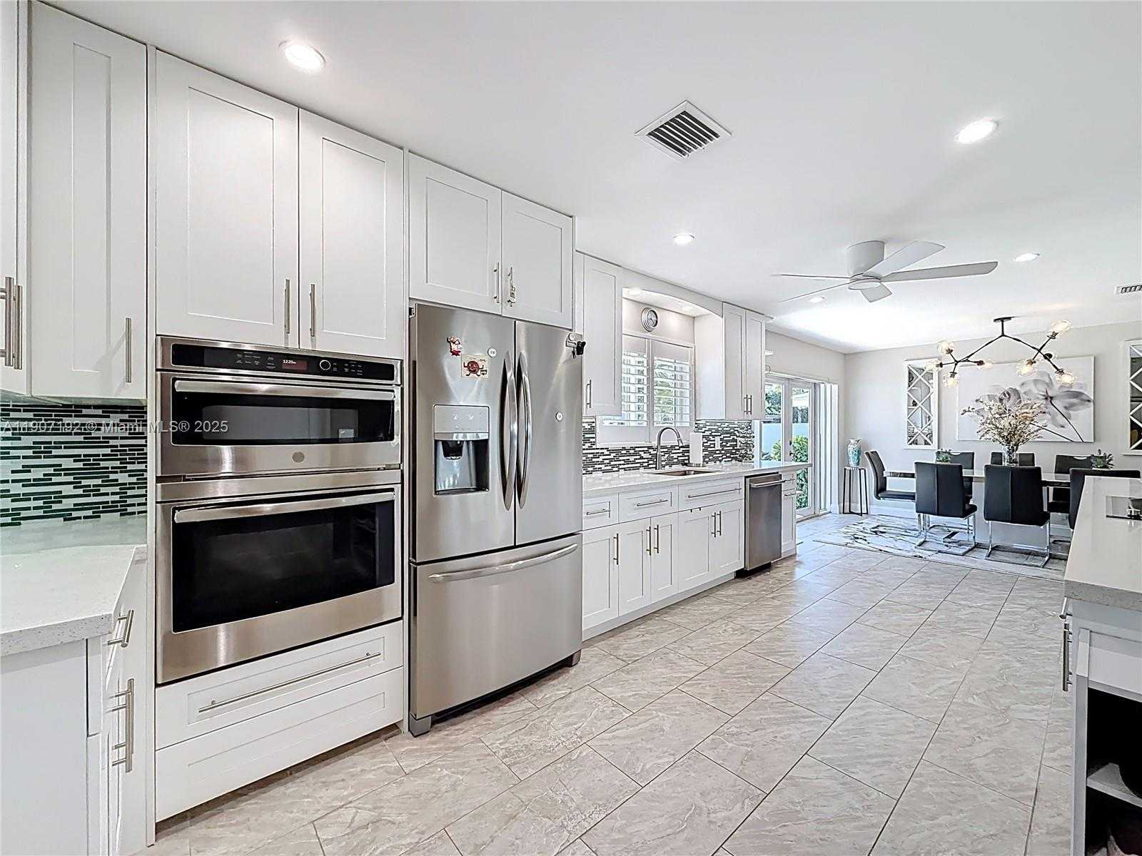 Small Image of 3654 NORTH EAST 19TH AVE, Oakland Park Number 23