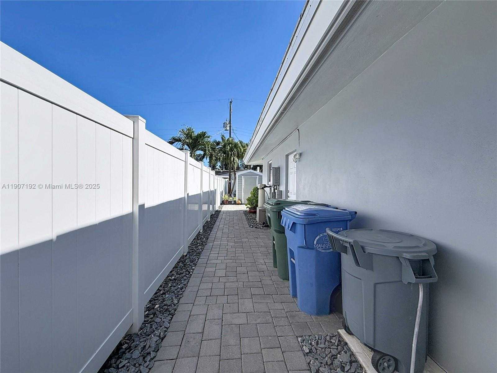 Small Image of 3654 NORTH EAST 19TH AVE, Oakland Park Number 57