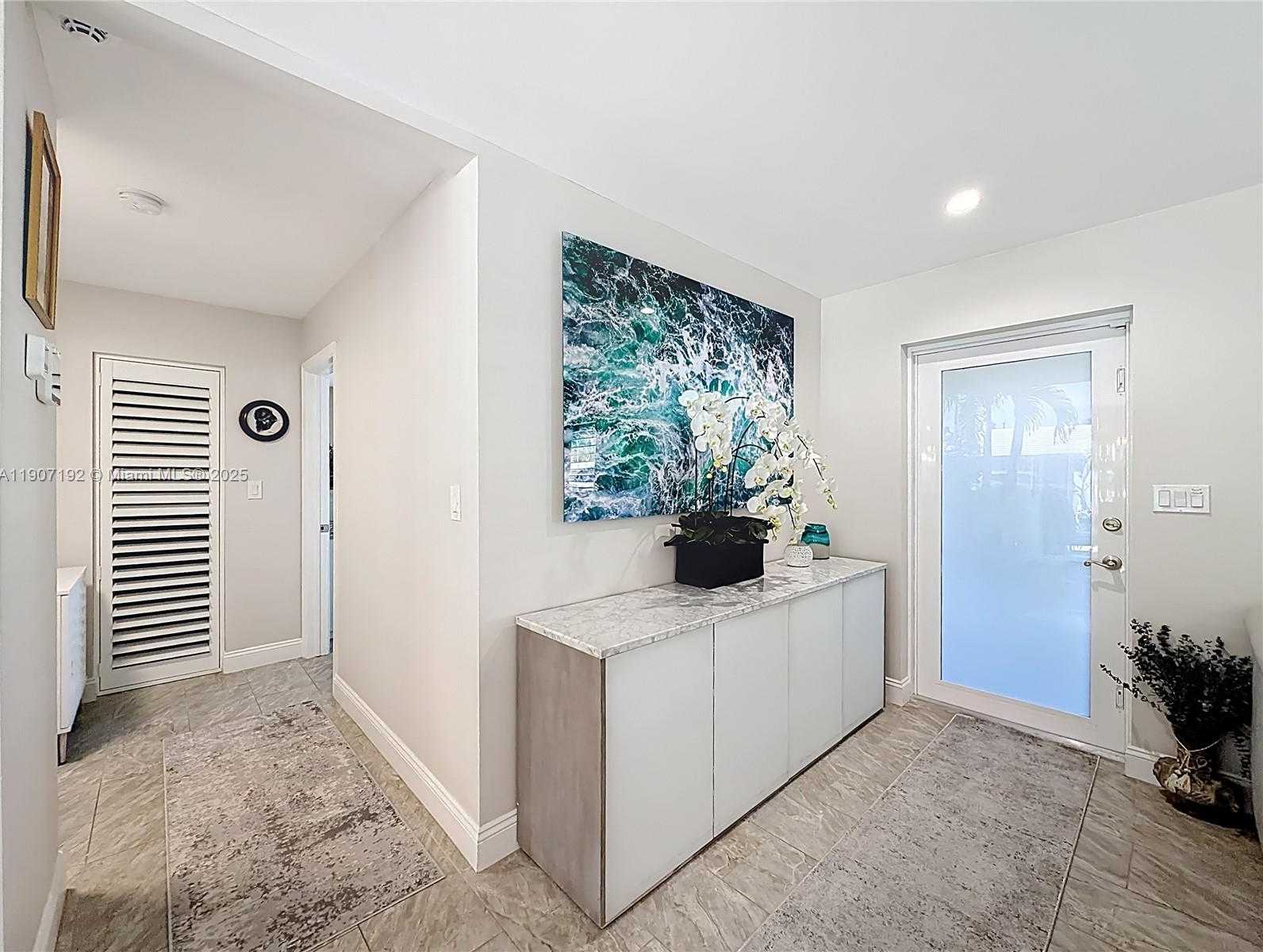 Small Image of 3654 NORTH EAST 19TH AVE, Oakland Park Number 6