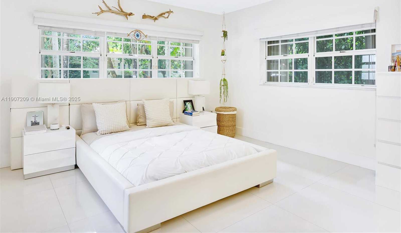 Small Image of 1418 CORDOVA ST, Coral Gables Number 11