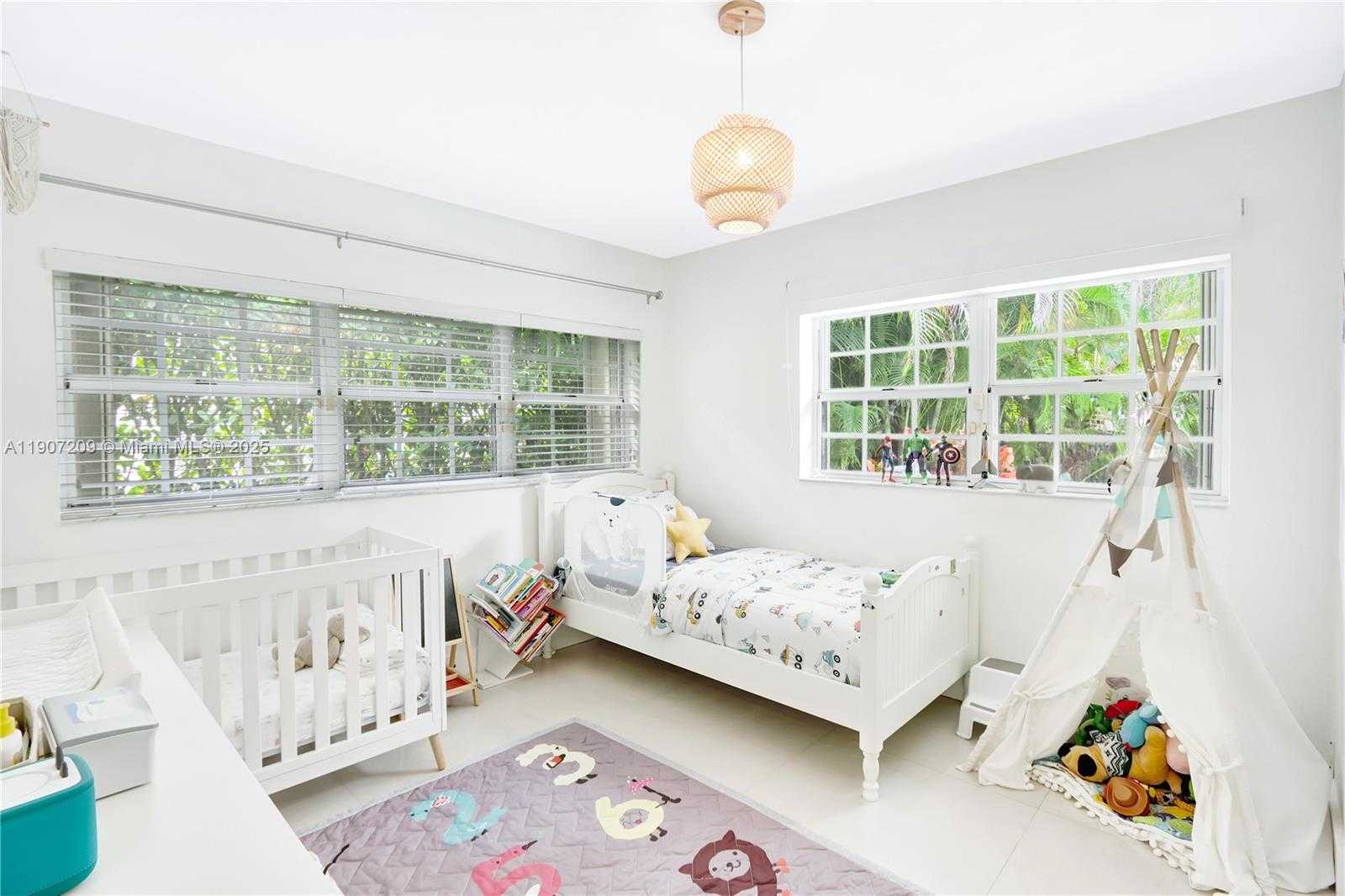 Small Image of 1418 CORDOVA ST, Coral Gables Number 13