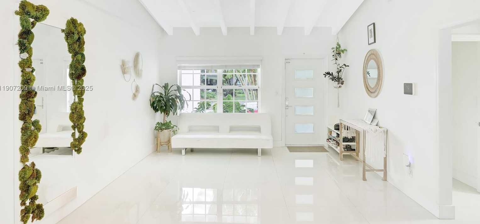 Small Image of 1418 CORDOVA ST, Coral Gables Number 8