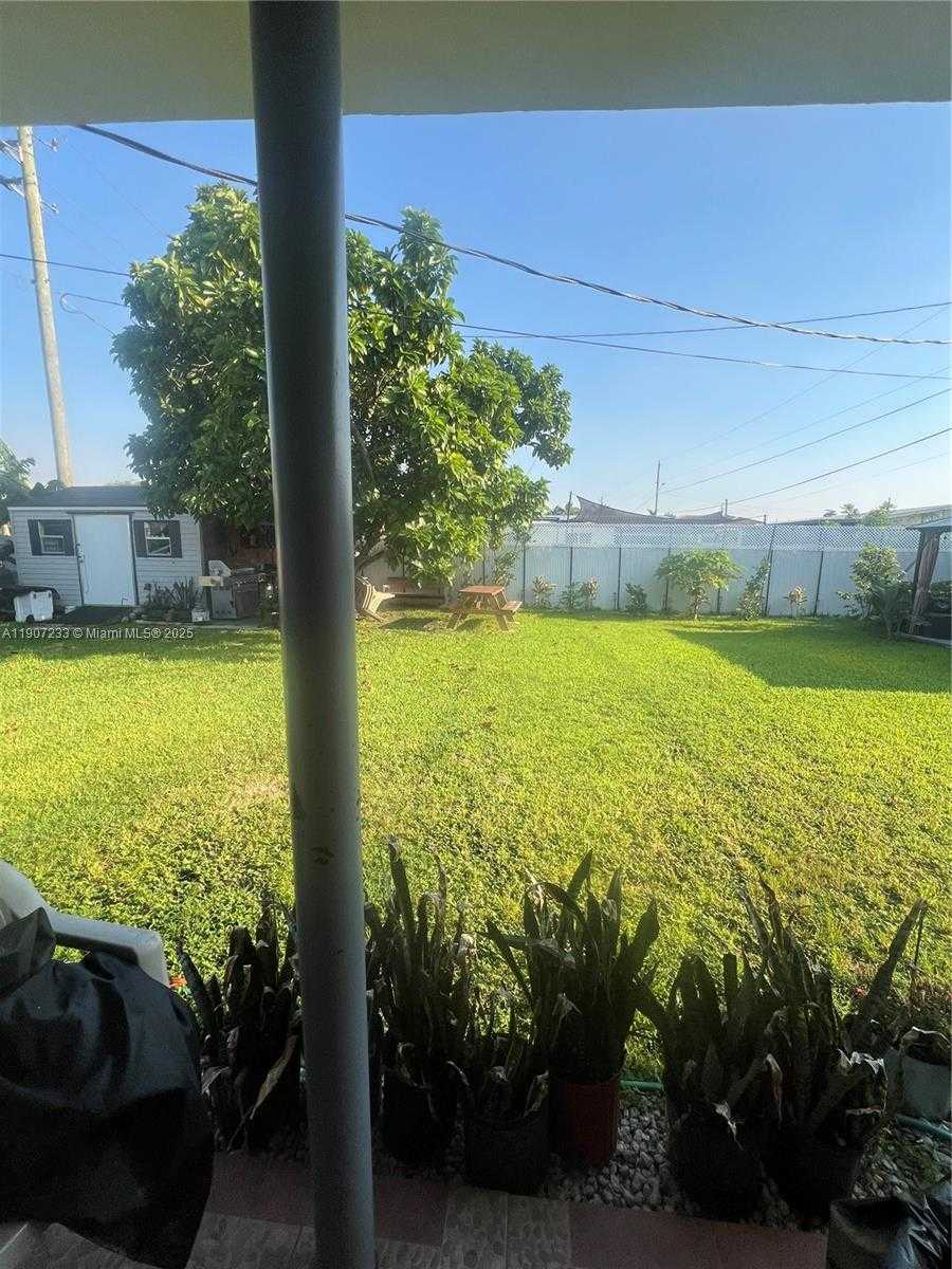 Small Image of 1595 WEST 56TH PL, Hialeah Number 10