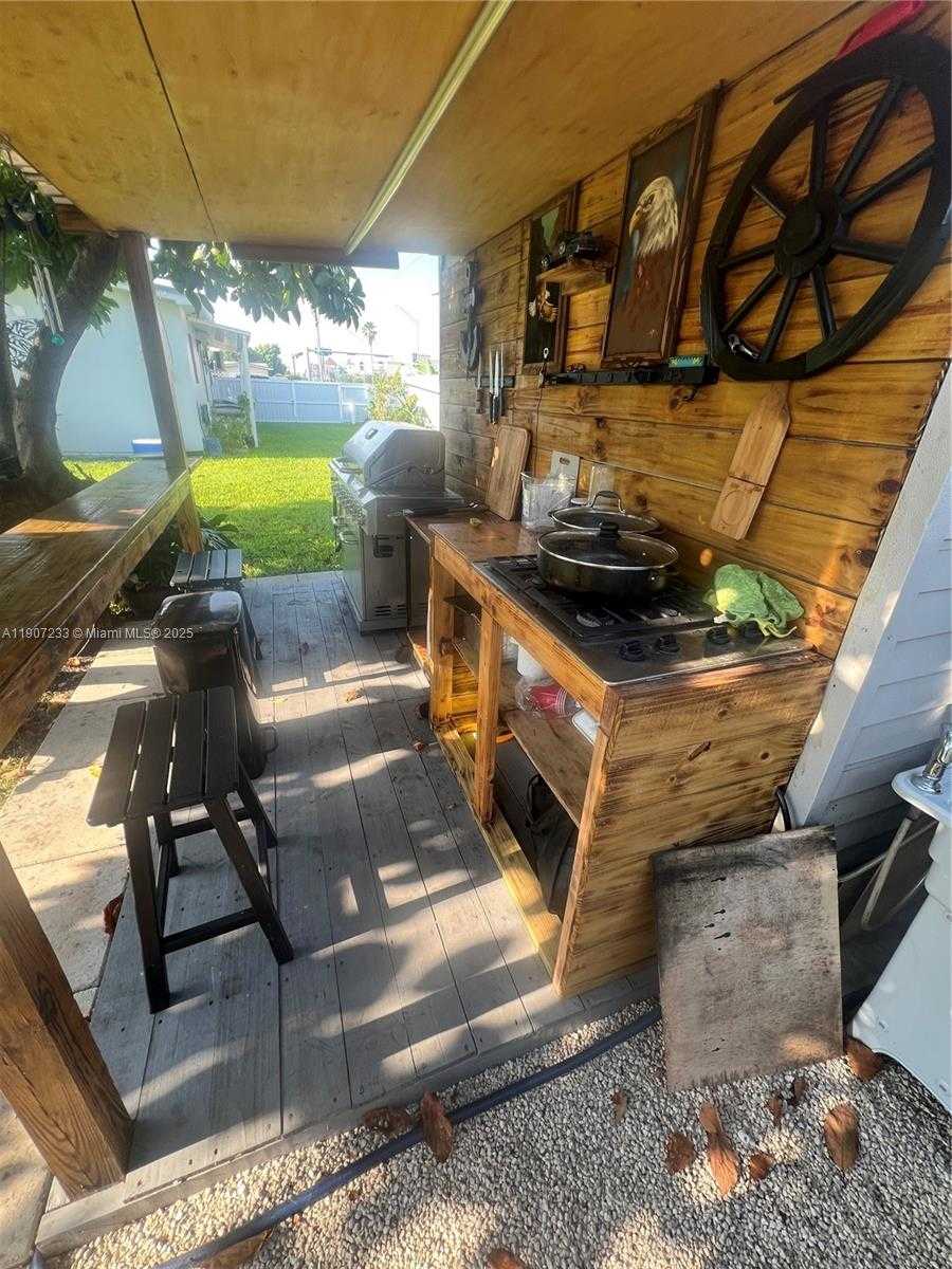 Small Image of 1595 WEST 56TH PL, Hialeah Number 16