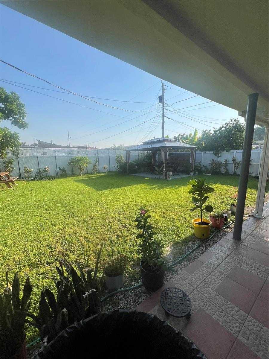 Small Image of 1595 WEST 56TH PL, Hialeah Number 17