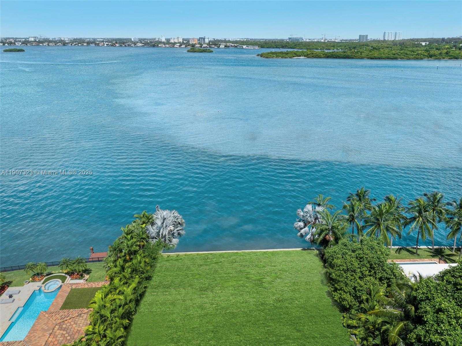 Small Image of 216 BAL BAY DR, Bal Harbour Number 5