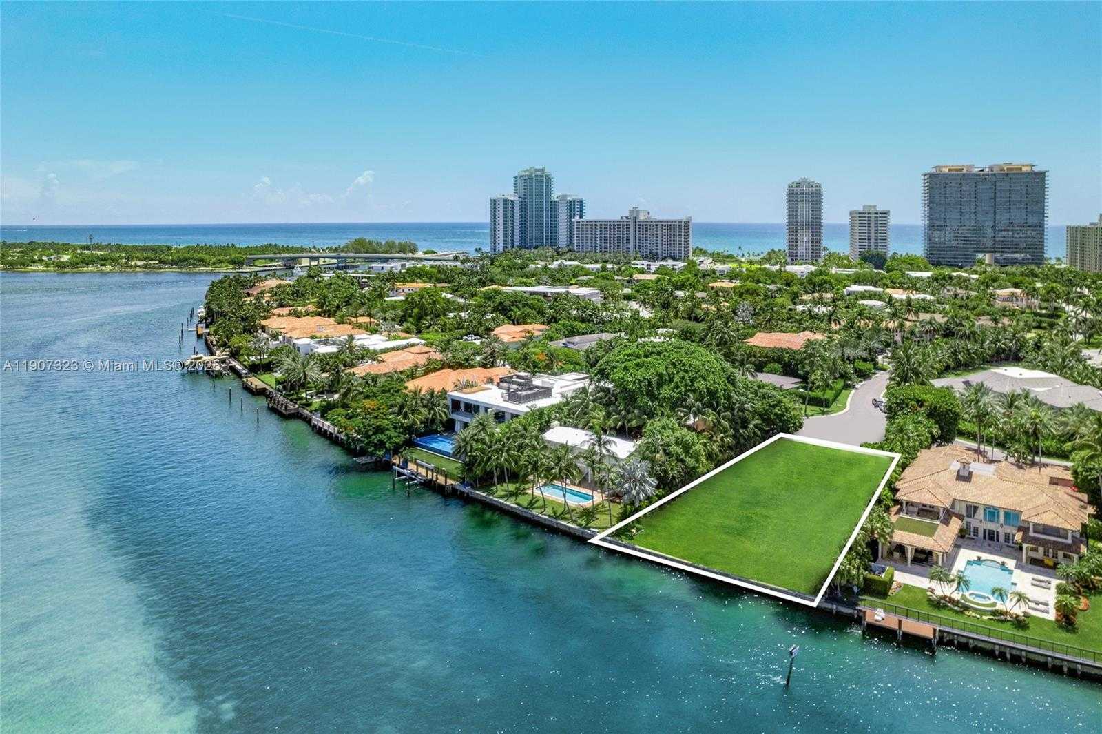 Small Image of 216 BAL BAY DR, Bal Harbour Number 7