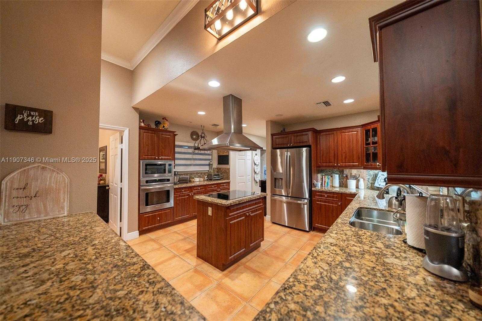 Small Image of 20805 SOUTH WEST 242ND ST, Homestead Number 11