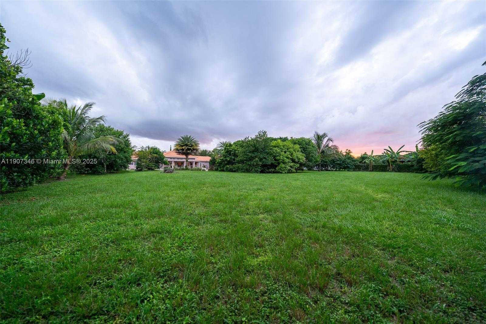 Small Image of 20805 SOUTH WEST 242ND ST, Homestead Number 35