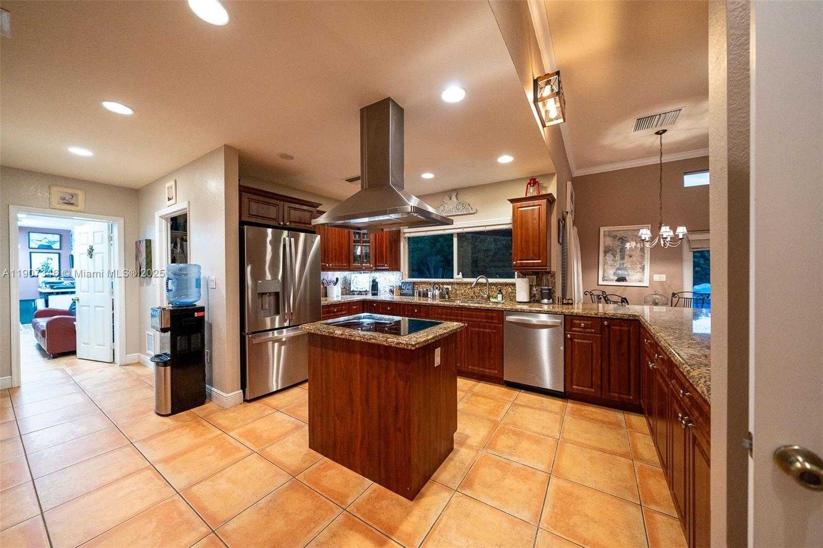 Small Image of 20805 SOUTH WEST 242ND ST, Homestead Number 9