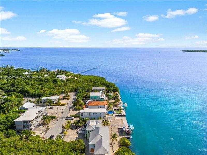 Small Image of 239 TAVERNIER DR, Tavernier Number 17