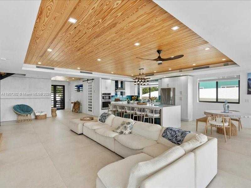 Small Image of 239 TAVERNIER DR, Tavernier Number 53