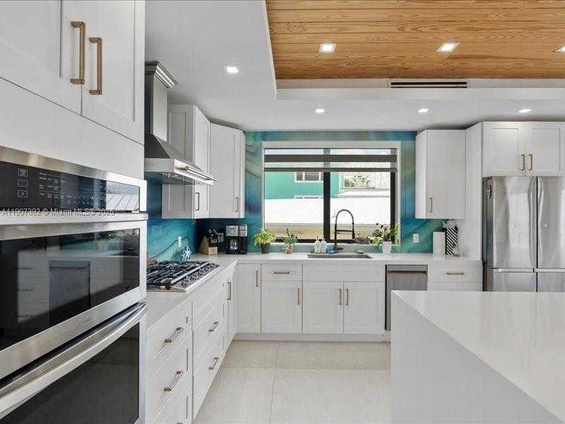 Small Image of 239 TAVERNIER DR, Tavernier Number 57