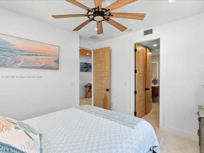 Small Image of 239 TAVERNIER DR, Tavernier Number 62