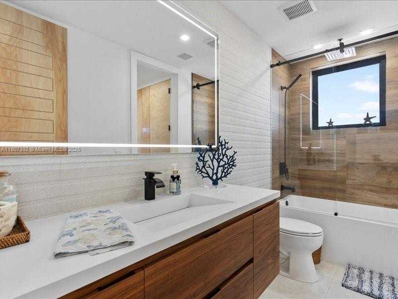 Small Image of 239 TAVERNIER DR, Tavernier Number 63