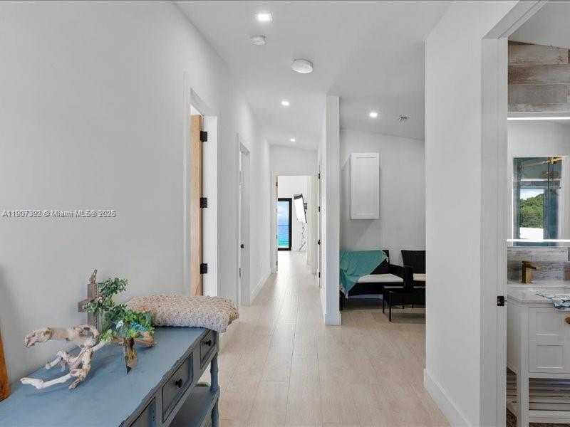 Small Image of 239 TAVERNIER DR, Tavernier Number 69