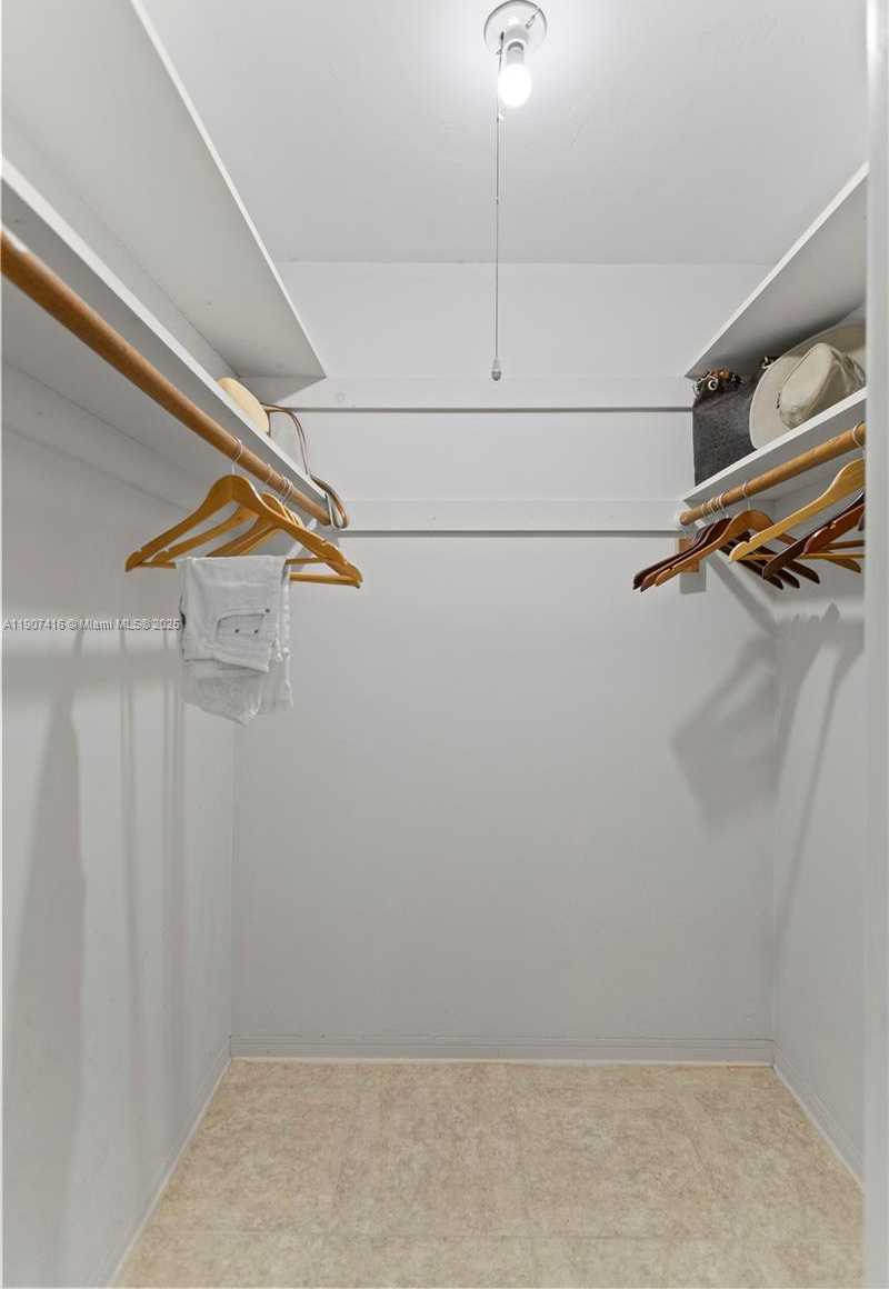 Small Image of 4515 JACKSON ST, Hollywood Number 29