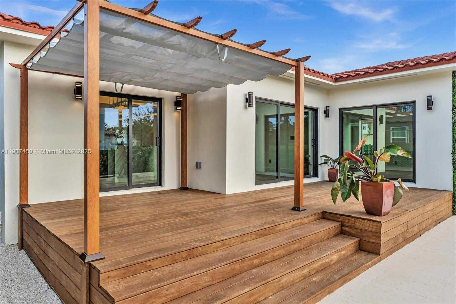 Small Image of 9448 ABBOTT AVE, Surfside Number 16