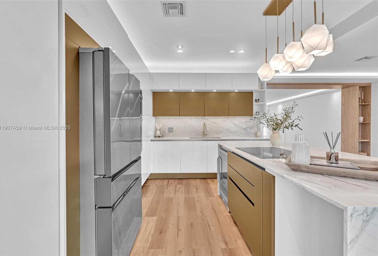 Small Image of 9448 ABBOTT AVE, Surfside Number 33