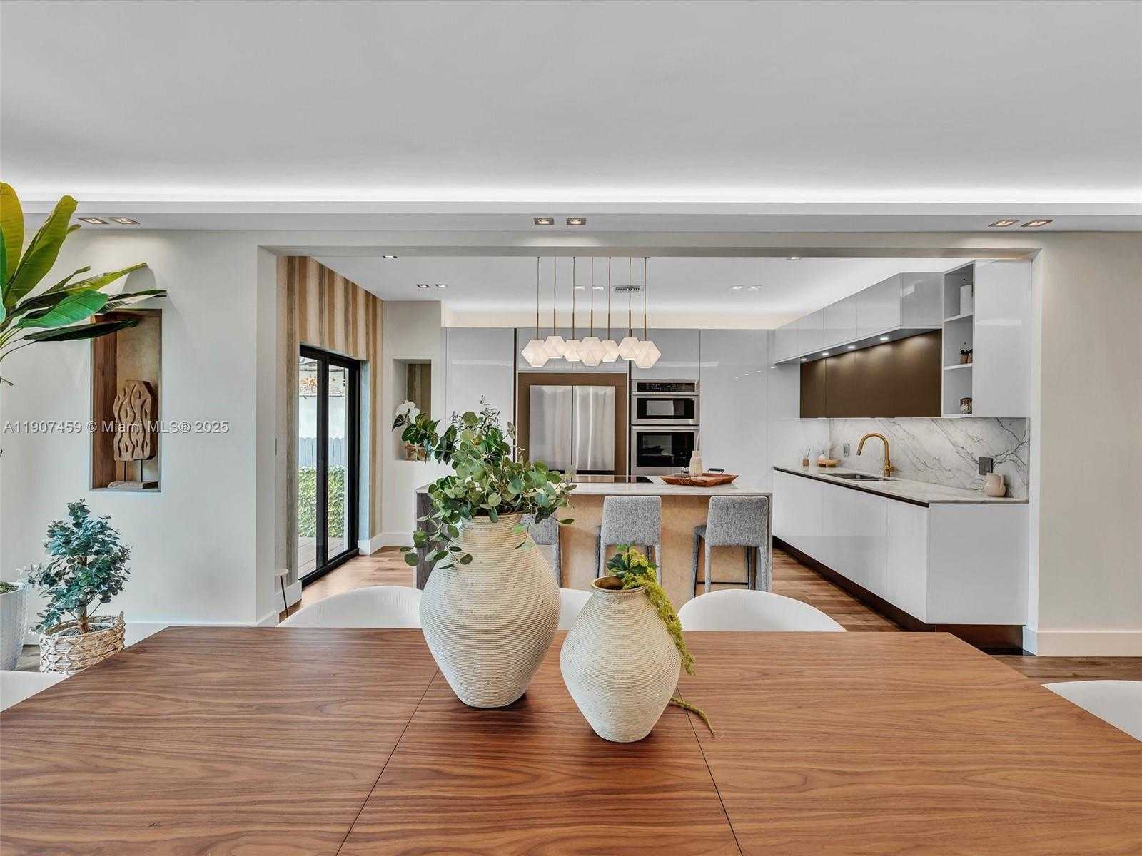 Small Image of 9448 ABBOTT AVE, Surfside Number 35