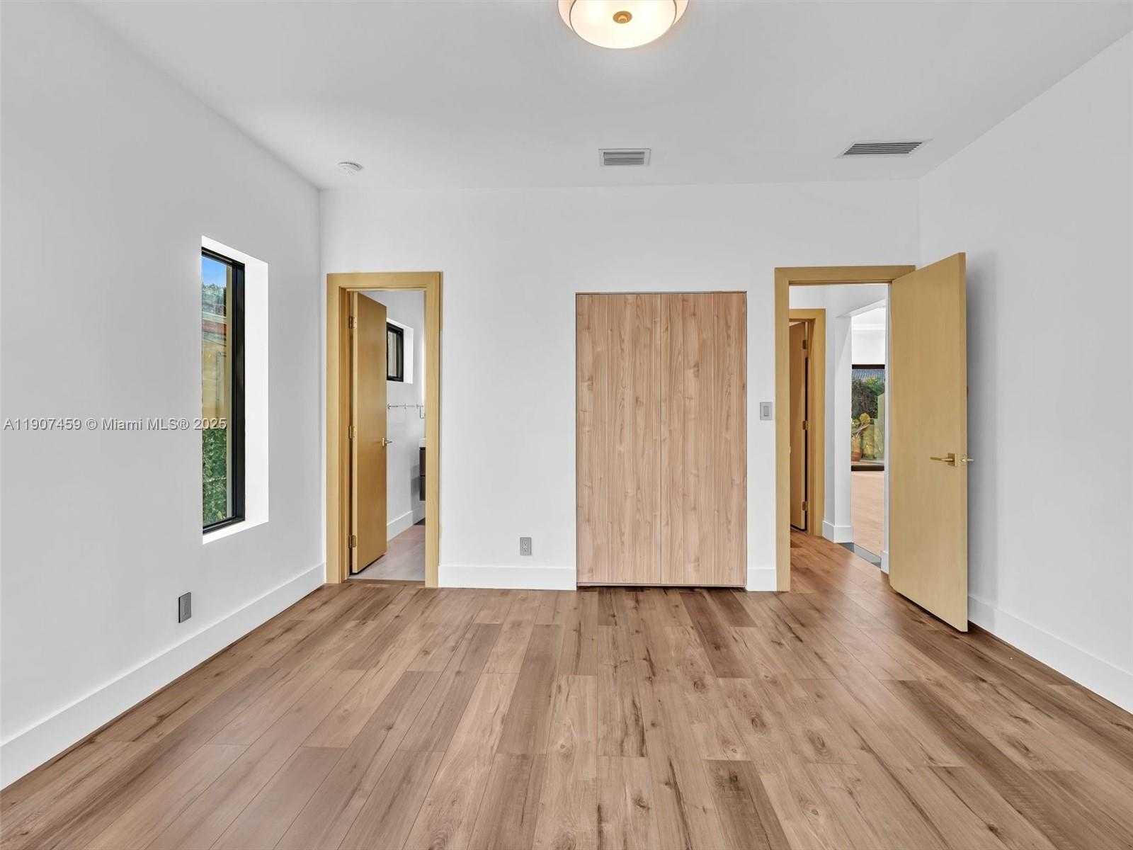 Small Image of 9448 ABBOTT AVE, Surfside Number 47