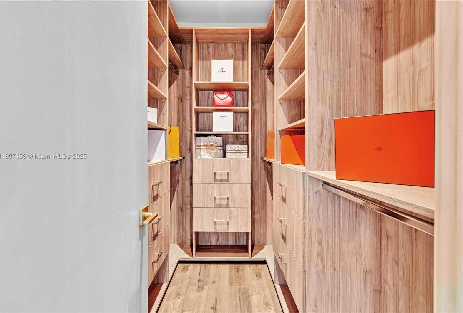 Small Image of 9448 ABBOTT AVE, Surfside Number 57