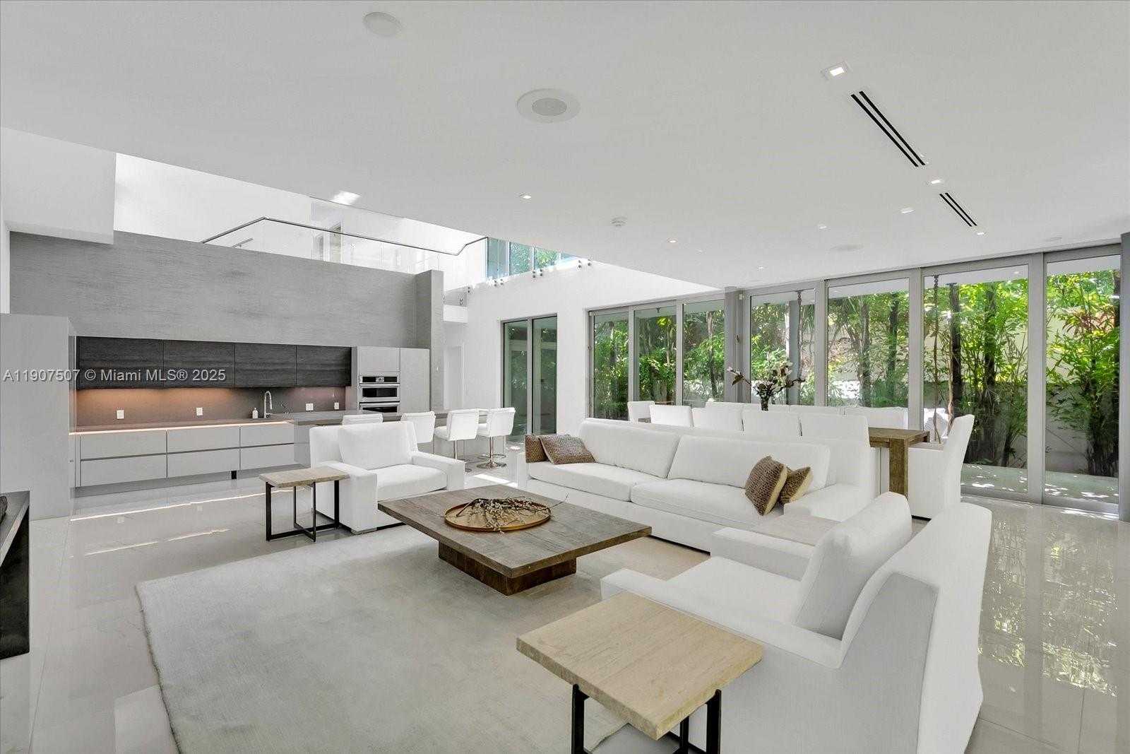 Small Image of 7830 ATLANTIC WAY, Miami Beach Number 10