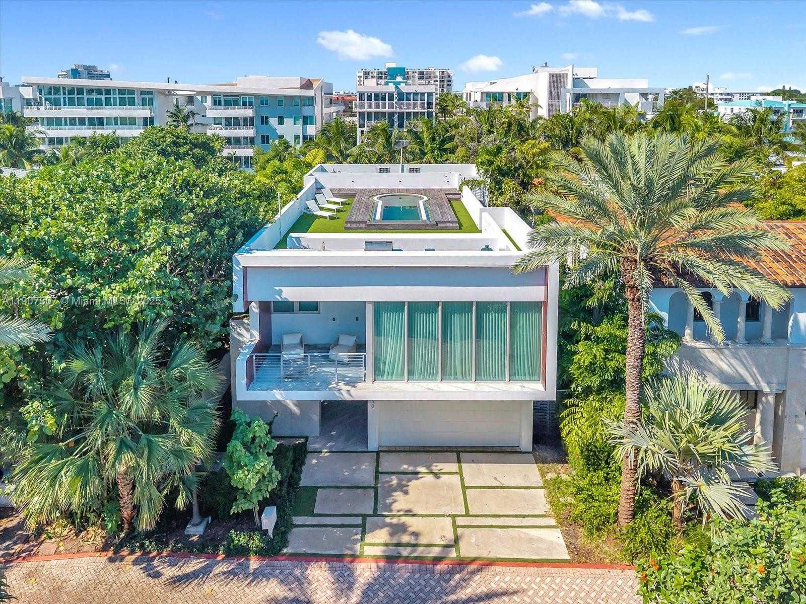 Small Image of 7830 ATLANTIC WAY, Miami Beach Number 2