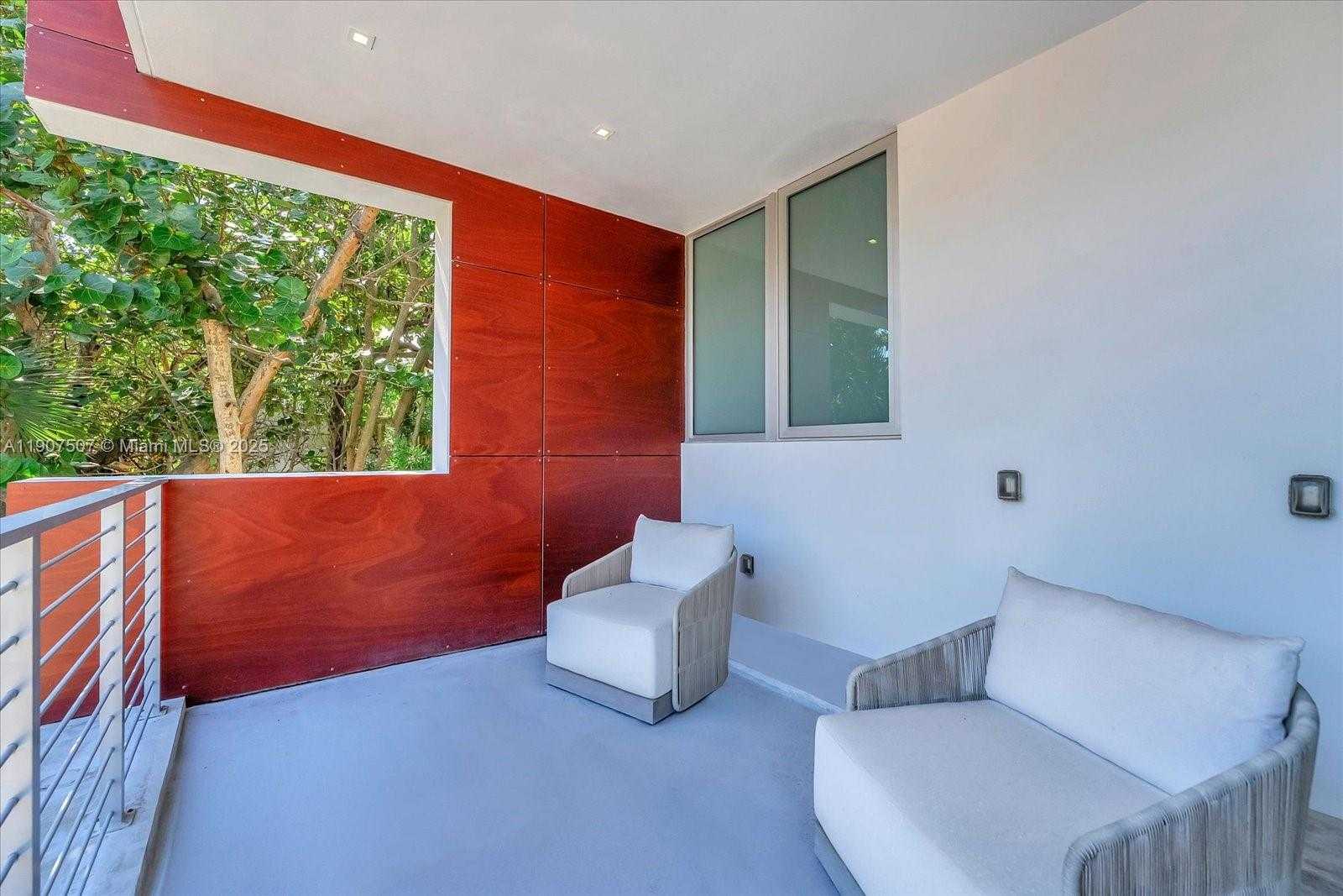 Small Image of 7830 ATLANTIC WAY, Miami Beach Number 25