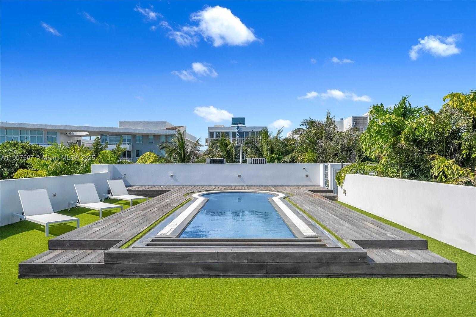 Small Image of 7830 ATLANTIC WAY, Miami Beach Number 28