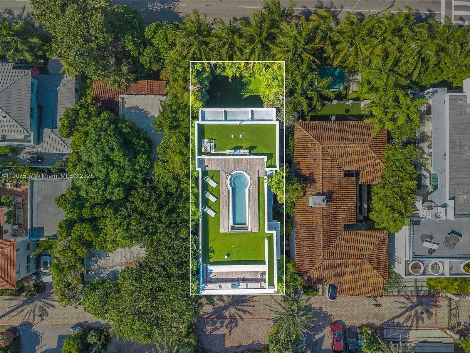 Small Image of 7830 ATLANTIC WAY, Miami Beach Number 33