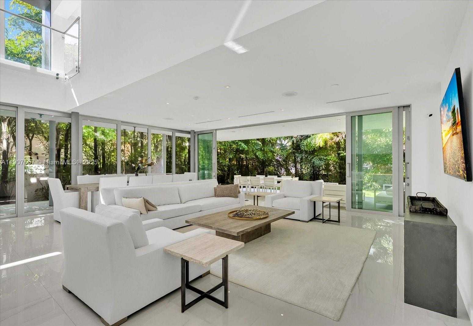 Small Image of 7830 ATLANTIC WAY, Miami Beach Number 8