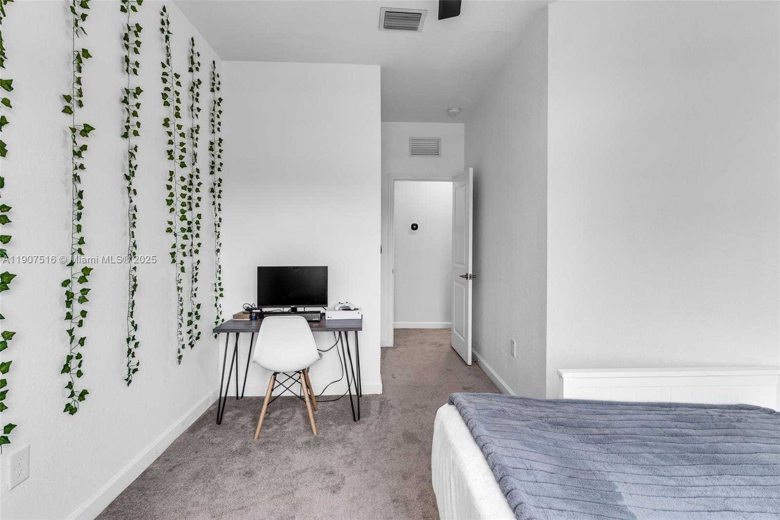 Small Image of 25522 SOUTH WEST 108TH CT, Homestead Number 19