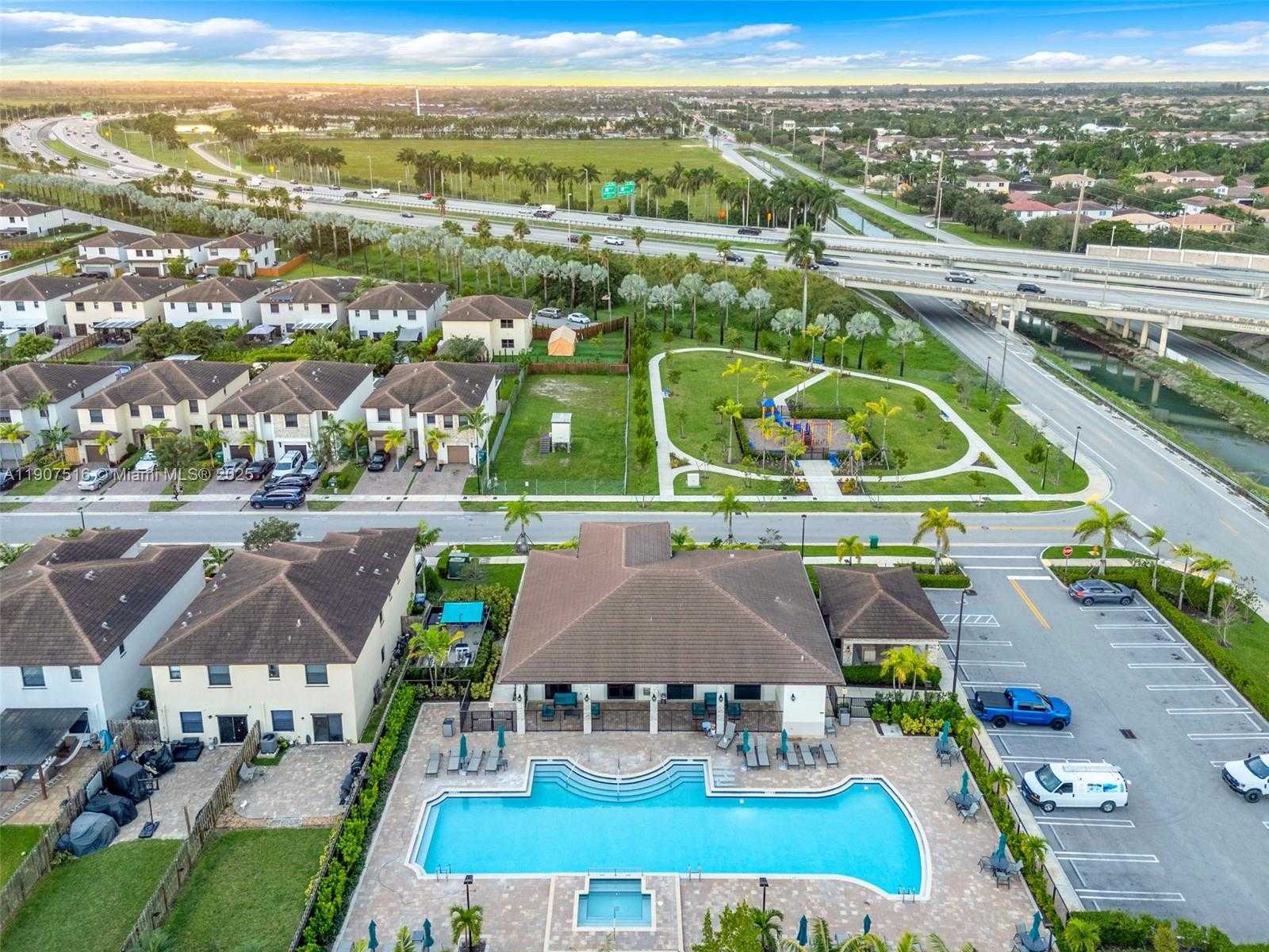 Small Image of 25522 SOUTH WEST 108TH CT, Homestead Number 28