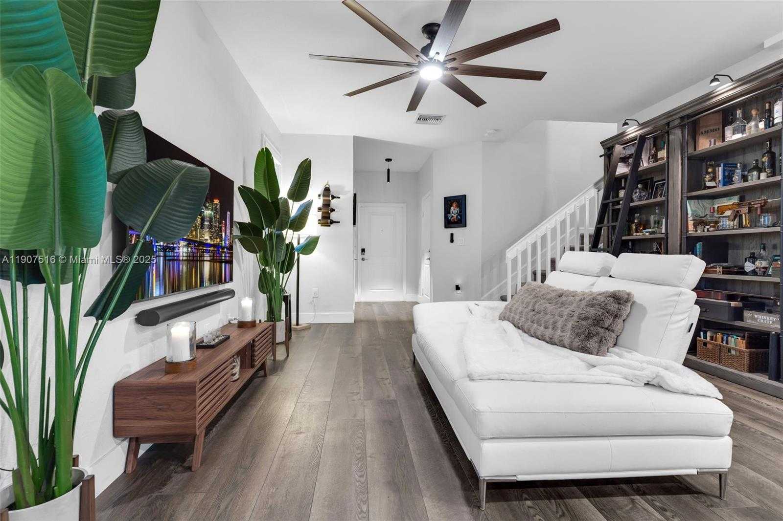 Small Image of 25522 SOUTH WEST 108TH CT, Homestead Number 5