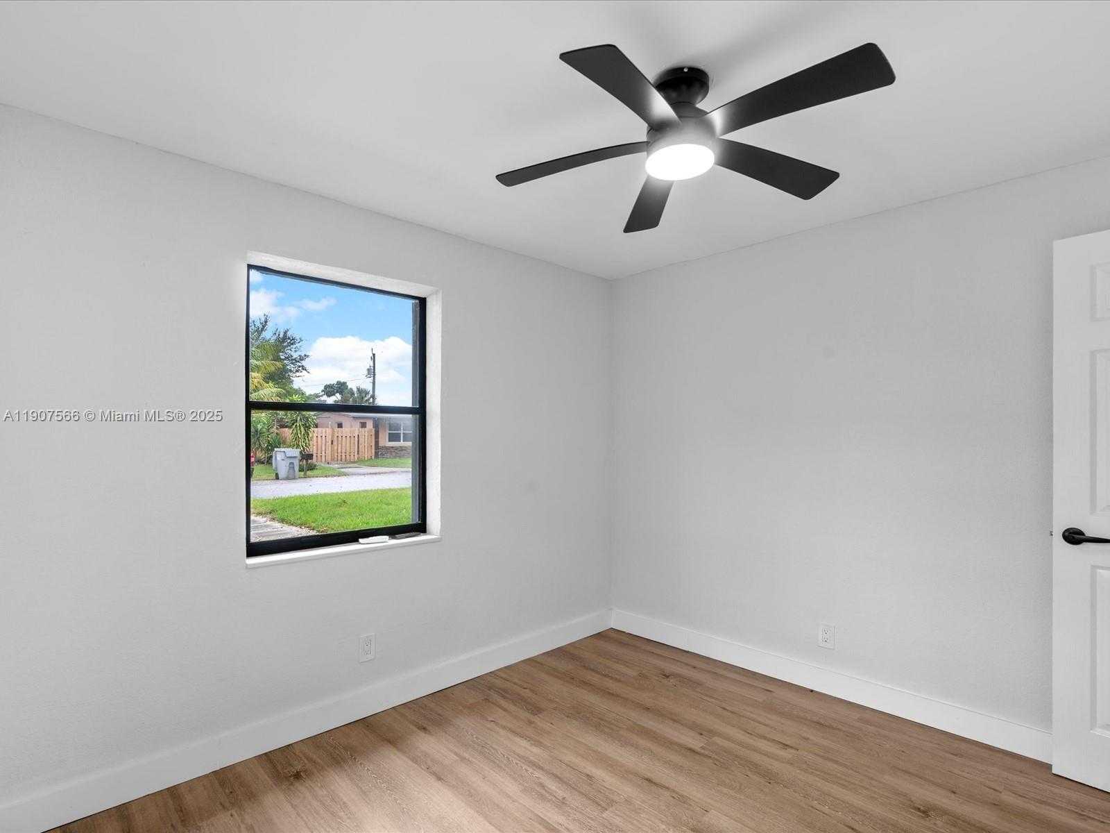 Small Image of 320 NORTH WEST 20TH AVE, Pompano Beach Number 12