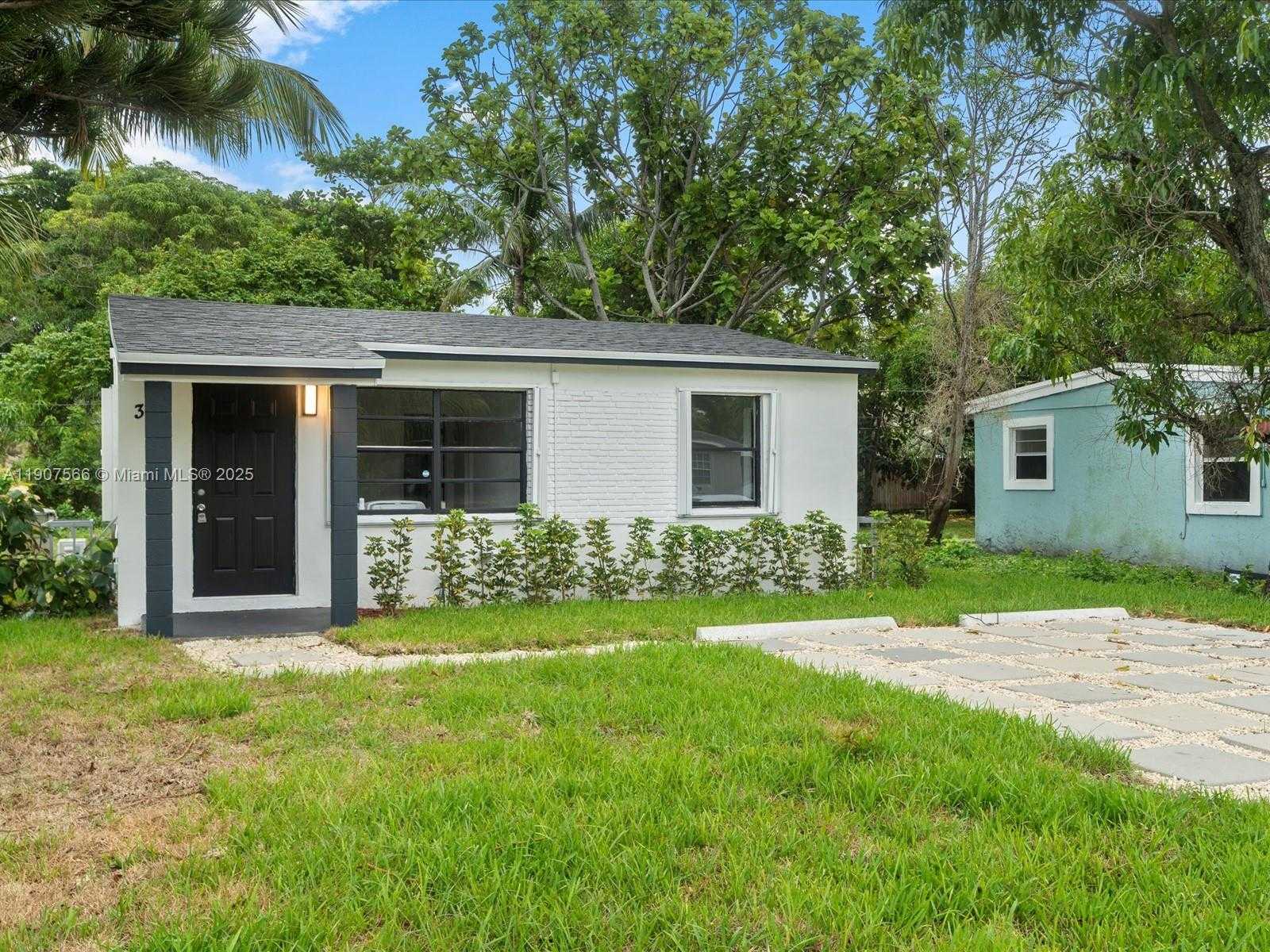 Small Image of 320 NORTH WEST 20TH AVE, Pompano Beach Number 2