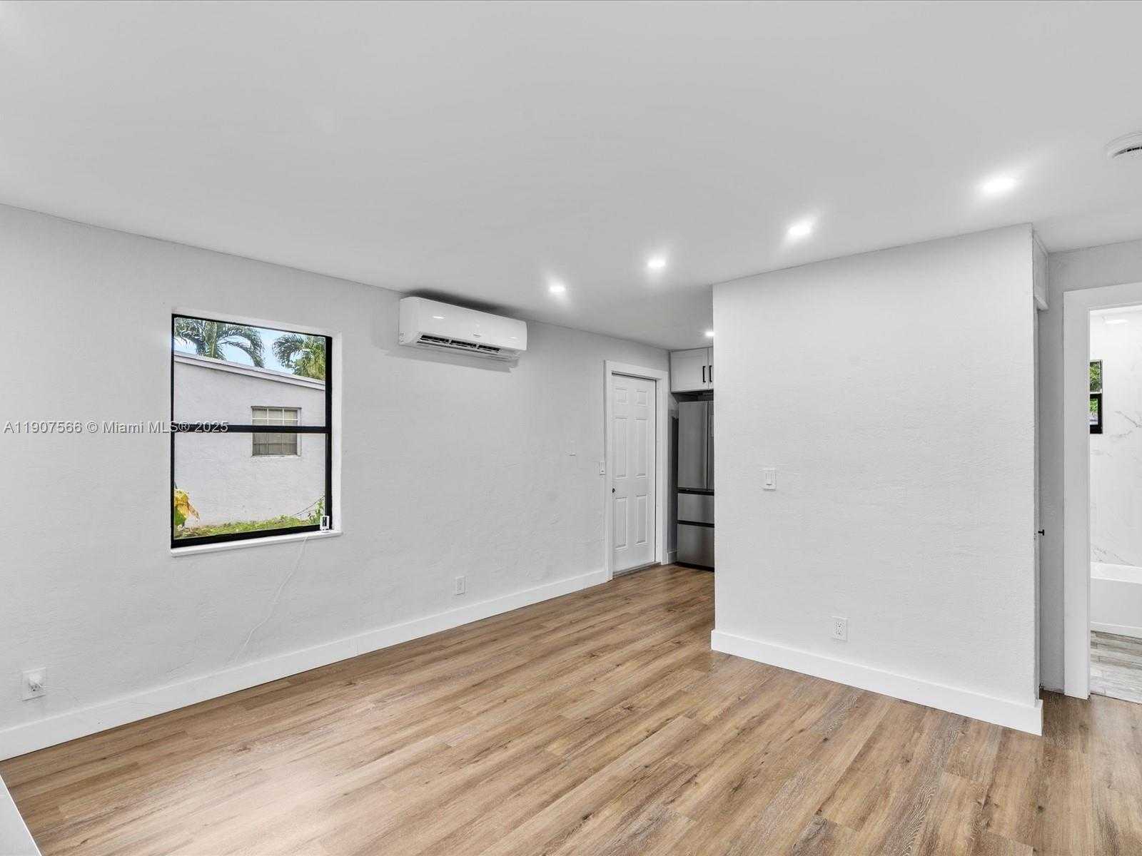 Small Image of 320 NORTH WEST 20TH AVE, Pompano Beach Number 5