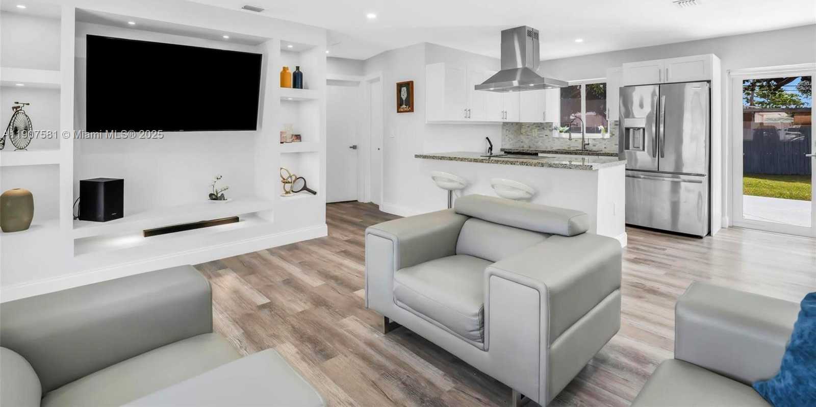 Small Image of 330 NORTH 70TH AVE, Hollywood Number 1