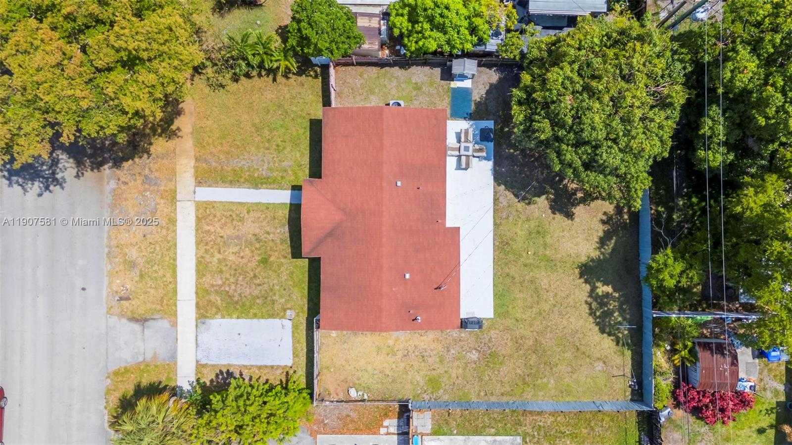 Small Image of 330 NORTH 70TH AVE, Hollywood Number 40