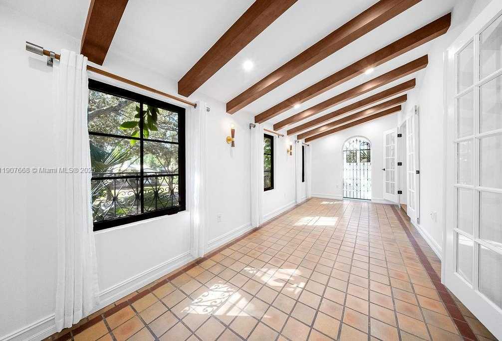 Small Image of Miami Number 14