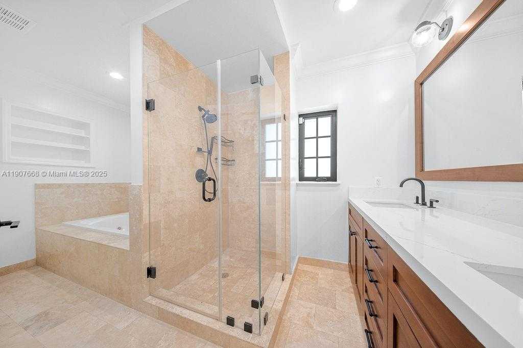 Small Image of Miami Number 22