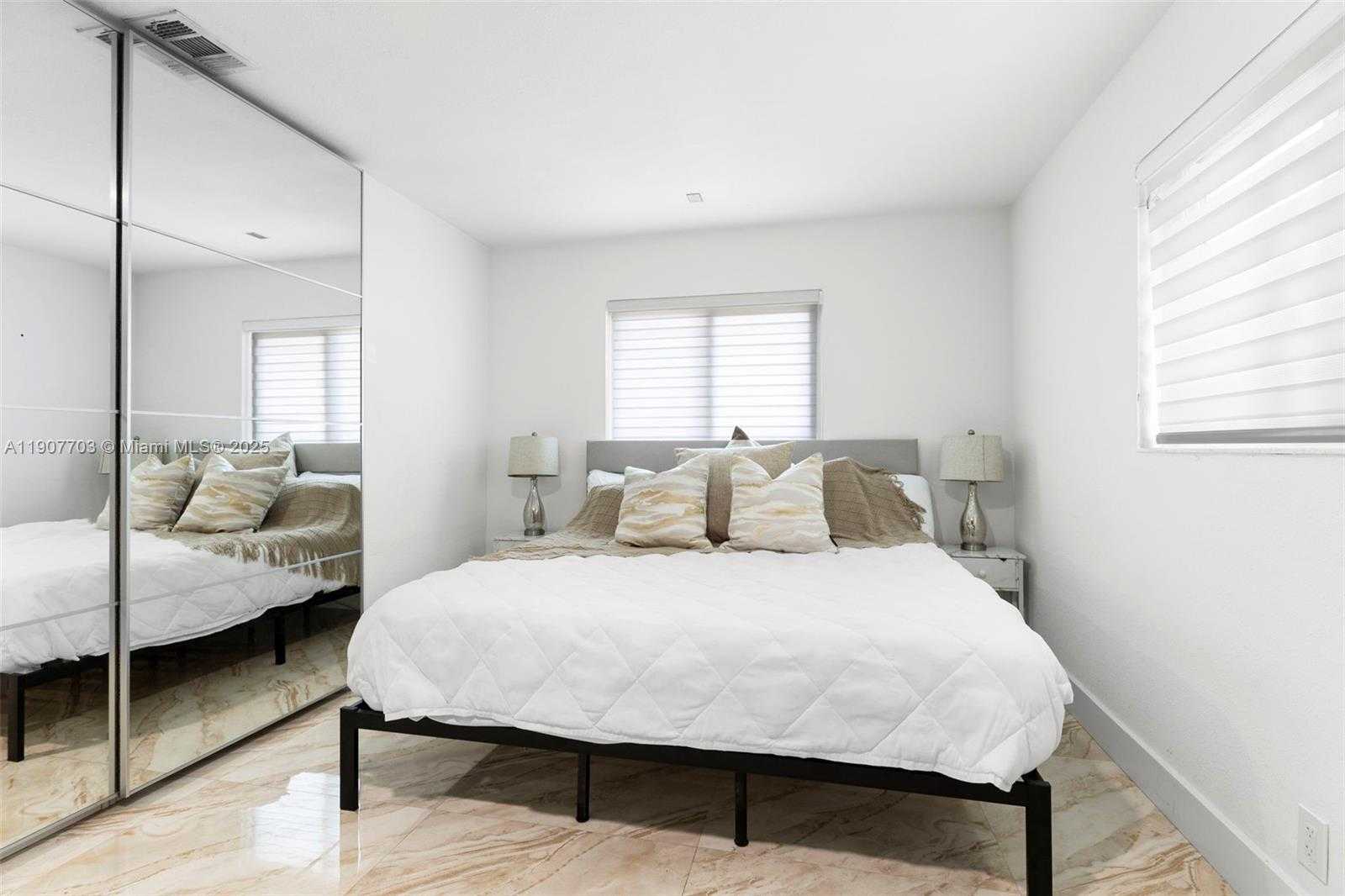 Small Image of 1823 SOUTH WEST 29TH ST, Fort Lauderdale Number 10